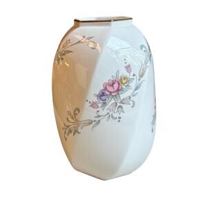 Christopher Stuart Spring Crest Porcelain Vase decorative white floral vintage